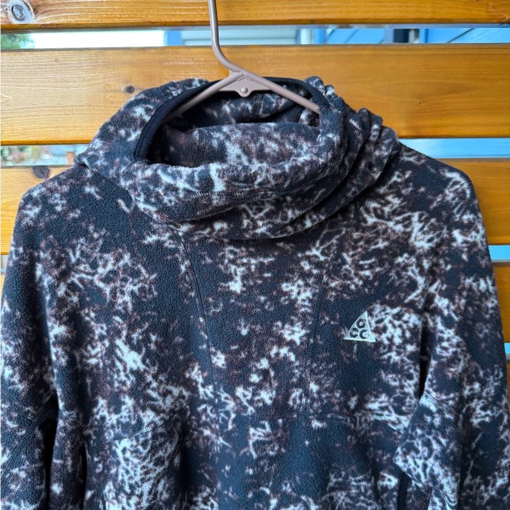 Nike ACG Polartec Fleece Pullover Hoodie Men’s Small Black Brown All Over Print